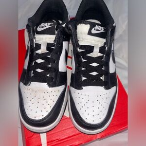 Panda Dunks size 6 women